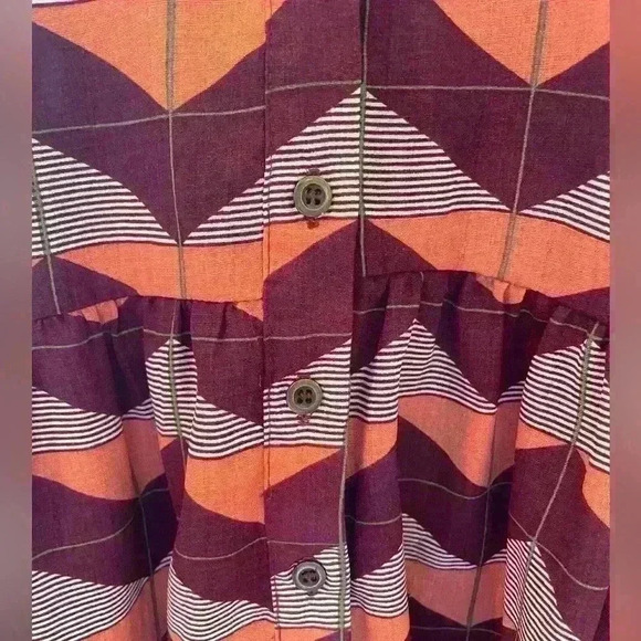 Entro Blouse Size Small Flowy Button Up Longer Blouse - Picture 3 of 9